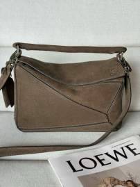 Picture of Loewe Handbags _SKUfw239905345fw